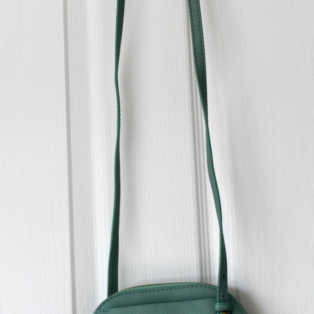 HOBO Nash Crossbody Bag - NWOT Pale Green Leather - Spring Festival Boho - Picture 8 of 9